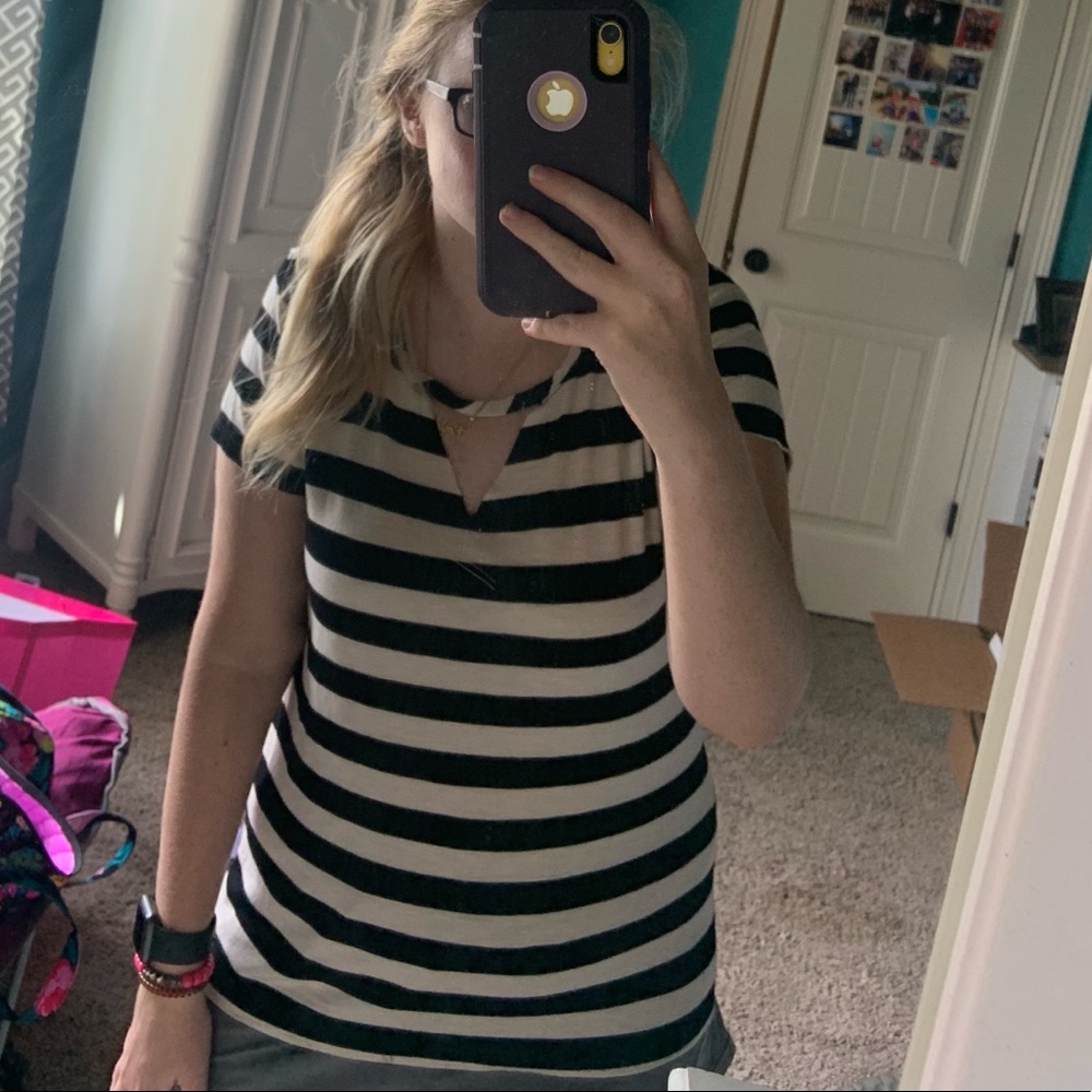 black and white Buckle T-shirt